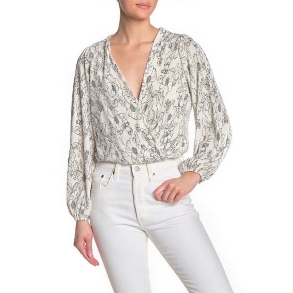 ASTR The Label Women's Pleated Floral Faux Wrap Blouse (White & Black) - Size S